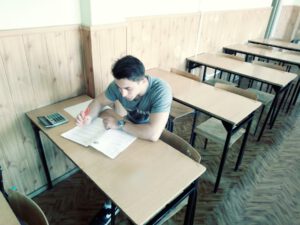Próbny egzamin AU.12