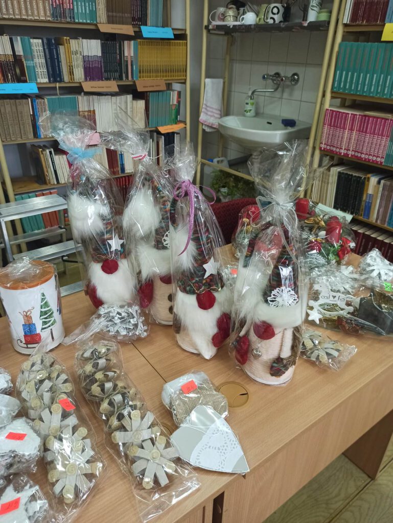 Serdecznie zapraszamy do zakupu ozdób świątecznych, które wykonali podopieczni Warsztatów Terapii Zajęciowej w Opolnicy.