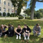 Dnia 11.09.2025 r. w krzyżowej uczniowie naszej szkoły uczestniczyli w warsztatach rozwijających rezyliencję i odporność psychiczną z projektu "Międzypowiatowa droga do edukacyjnego sukcesu szkół zawodowych powiatów dzierżoniowskiego, kłodzkiego i świdnickiego "