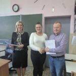 uroczyste rozdanie zaświadczeń o ukończeniu kursu fotowoltaiki