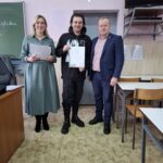 W dniu dzisiejszym uczniowie otrzymali uprawnienia do obsługi koparko-ładowarki oraz wózków widłowych. Kursy odbyły się w ramach projektu Międzypowiatowa droga do edukacyjnego sukcesu szkół zawodowych powiatów dzierżoniowskiego, kłodzkiego i świdnickiego.