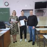 Uczniowie naszej szkoły odebrali certyfikaty Programisty CNC, które zdobyli w ramach projektu Międzypowiatowa droga do edukacyjnego sukcesu szkół zawodowych powiatów dzierżoniowskiego, kłodzkiego i świdnickiego.