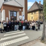 W dniu 25. marca uczniowie klas czwartych A, B, C, F I G wzięli udział w zajęciach warsztatowych na Międzynarodowej Wyższej Szkole Logistyki i transportu. Był to wyjazd w ramach Projektu „Międzypowiatowa droga do edukacyjnego sukcesu szkół zawodowych powiatów dzierżoniowskiego, kłodzkiego I świdnickiego”. Uczniowie poznawali sekrety zawodu logistyka i spedytora korzystając z najnowszych technologicznych nowinek(system VR) . Opiekunami młodzieży byli J. Danielczyk, K. Szot, D. Samodur i T. Węglarz.