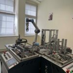 W dniu 25. marca uczniowie klas czwartych A, B, C, F I G wzięli udział w zajęciach warsztatowych na Międzynarodowej Wyższej Szkole Logistyki i transportu. Był to wyjazd w ramach Projektu „Międzypowiatowa droga do edukacyjnego sukcesu szkół zawodowych powiatów dzierżoniowskiego, kłodzkiego I świdnickiego”. Uczniowie poznawali sekrety zawodu logistyka i spedytora korzystając z najnowszych technologicznych nowinek(system VR) . Opiekunami młodzieży byli J. Danielczyk, K. Szot, D. Samodur i T. Węglarz.